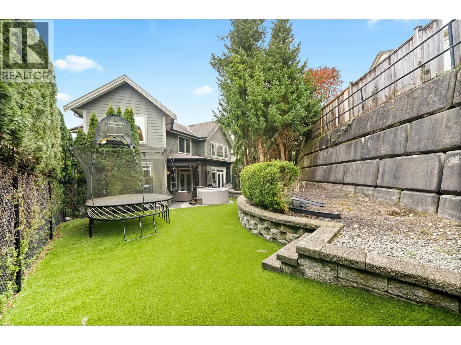 2867 MCLAREN COURT