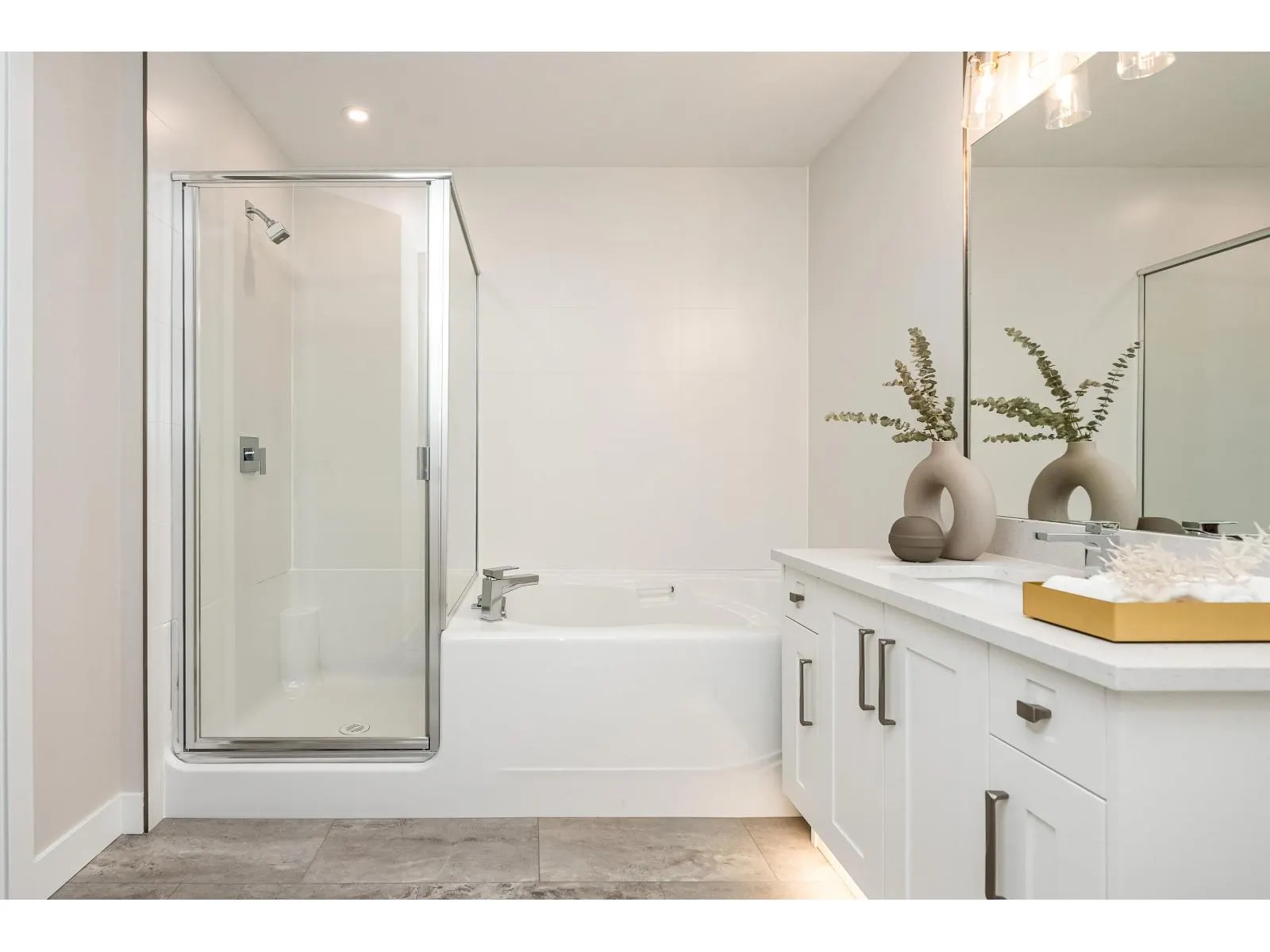 306 8497 YOUNG ROAD|Chilliwack Proper South