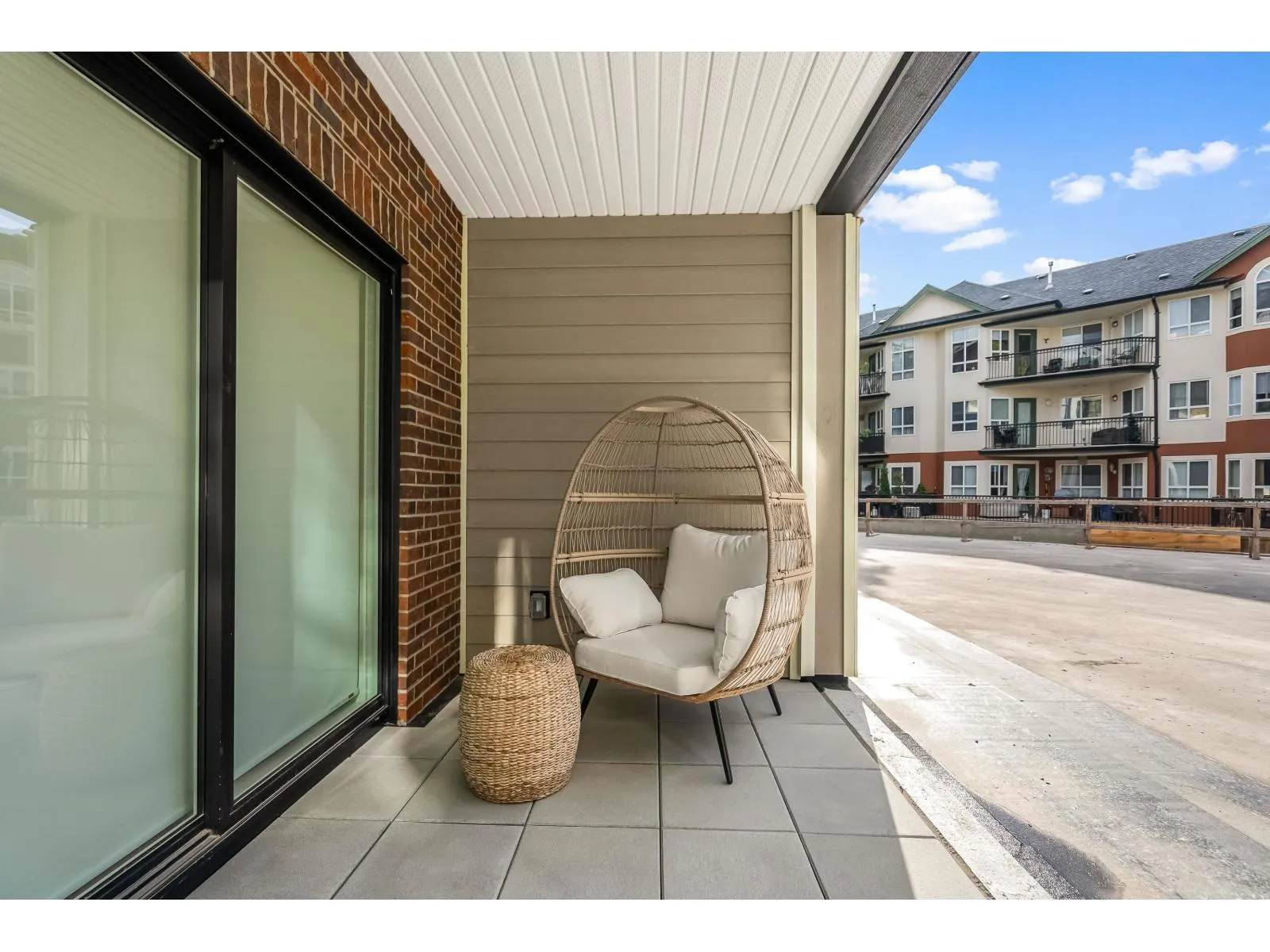 306 8497 YOUNG ROAD|Chilliwack Proper South