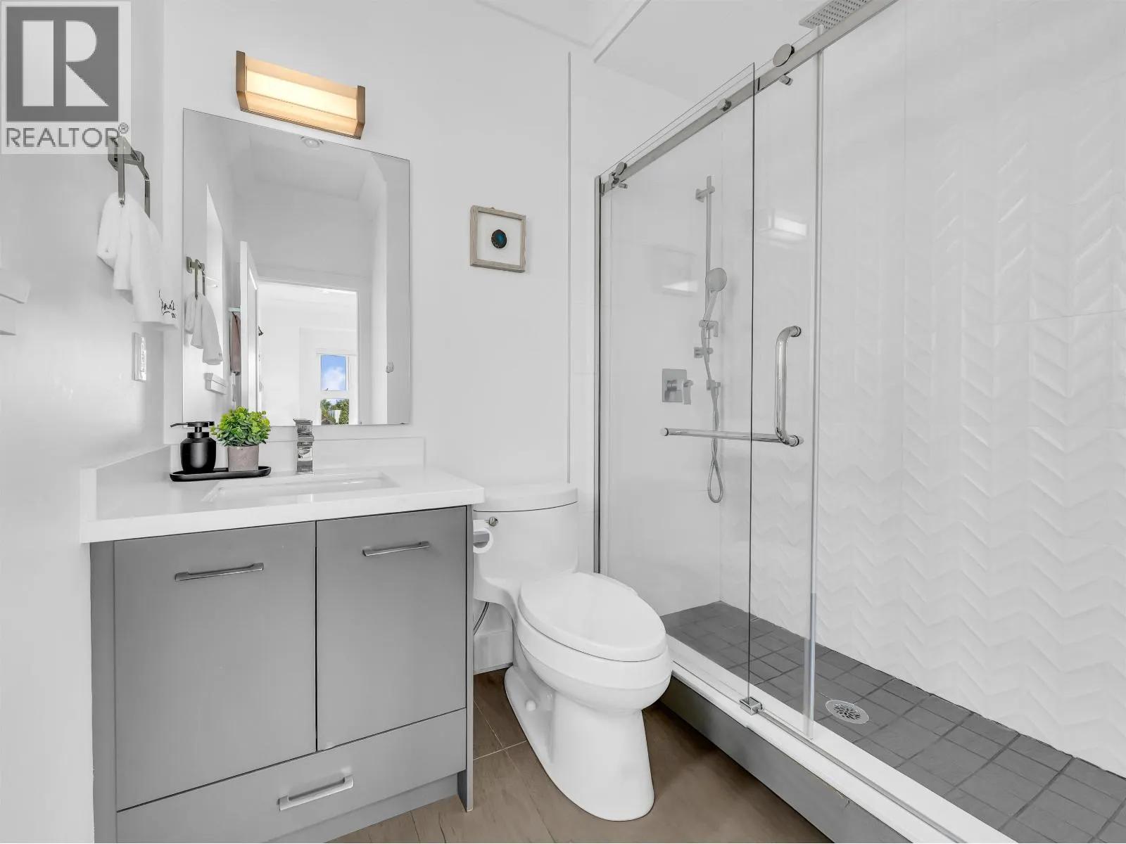 90 W 27TH AVENUE