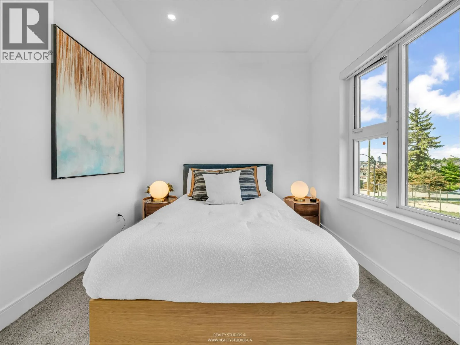 90 W 27TH AVENUE