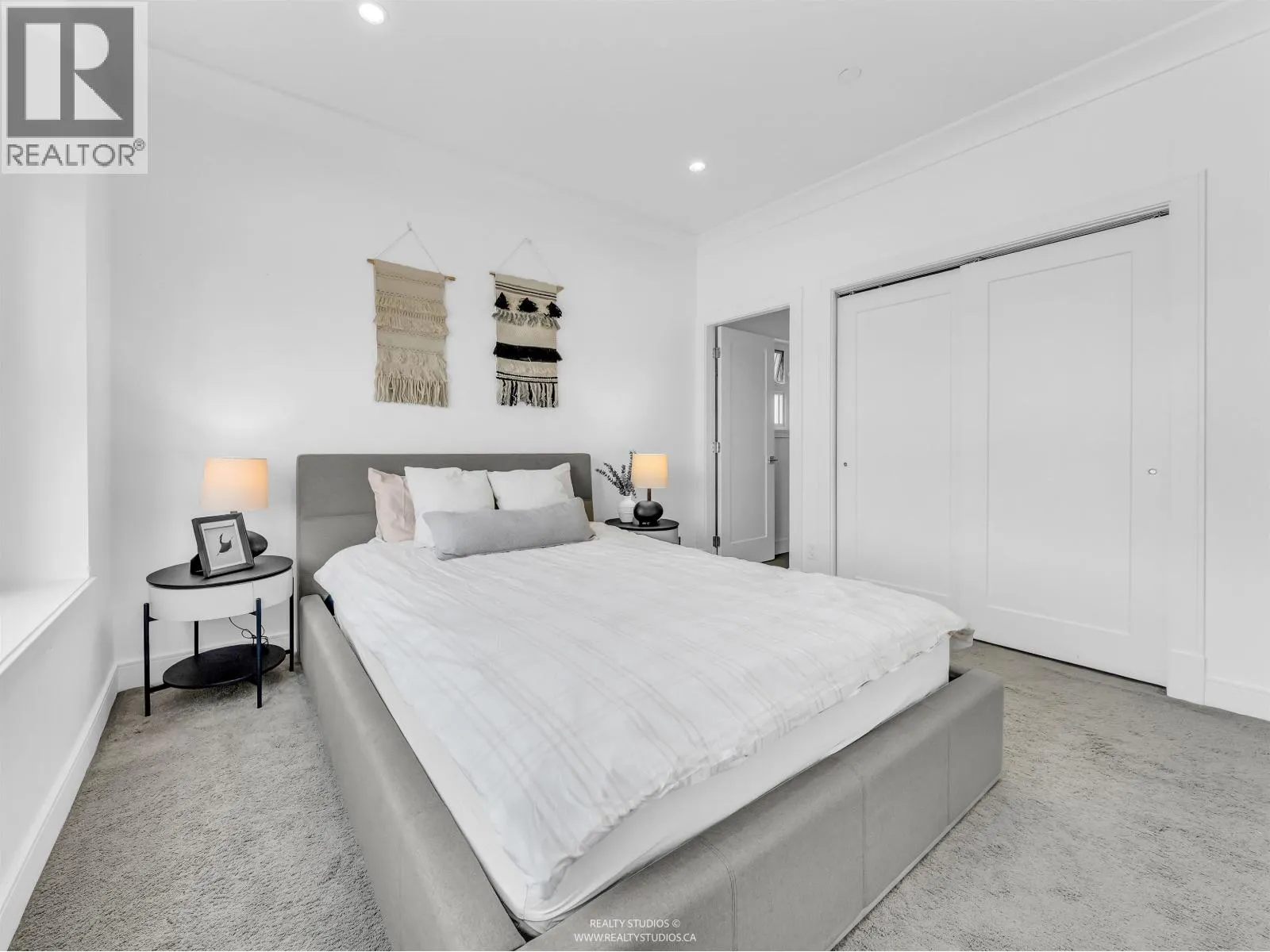 90 W 27TH AVENUE