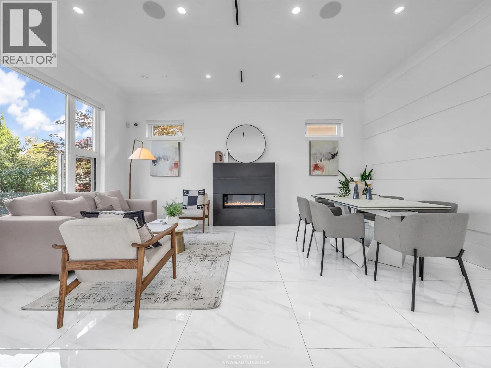 90 W 27TH AVENUE
