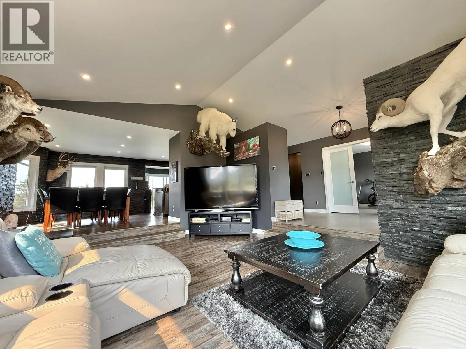 3483 ESTATE ROAD