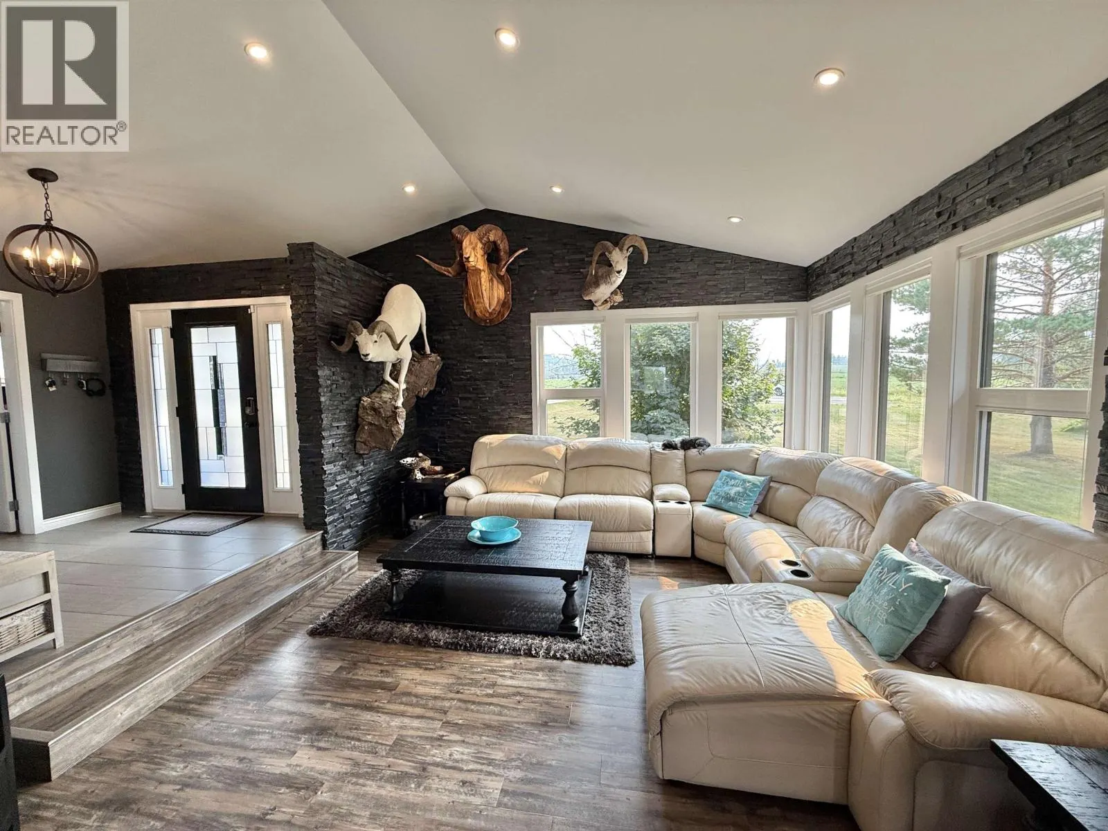 3483 ESTATE ROAD