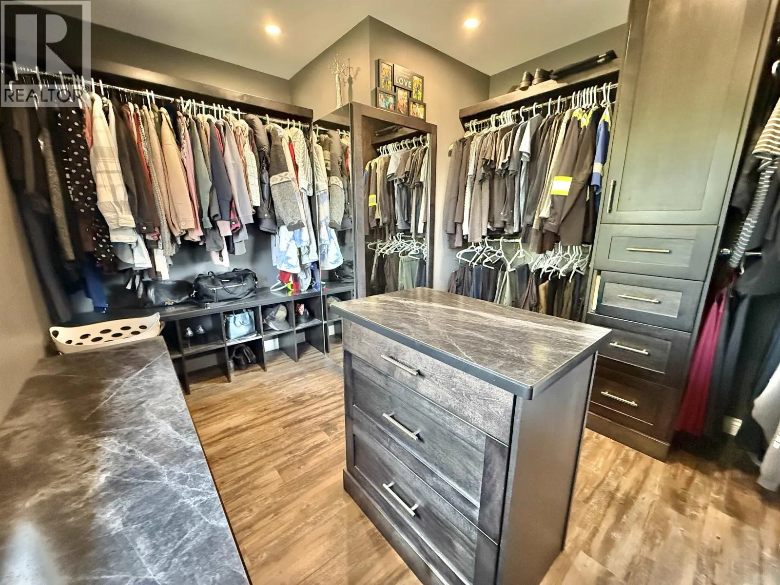 3483 ESTATE ROAD