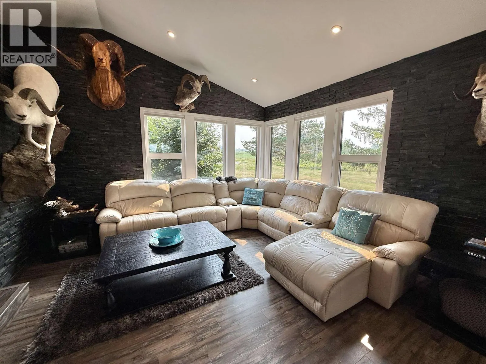 3483 ESTATE ROAD