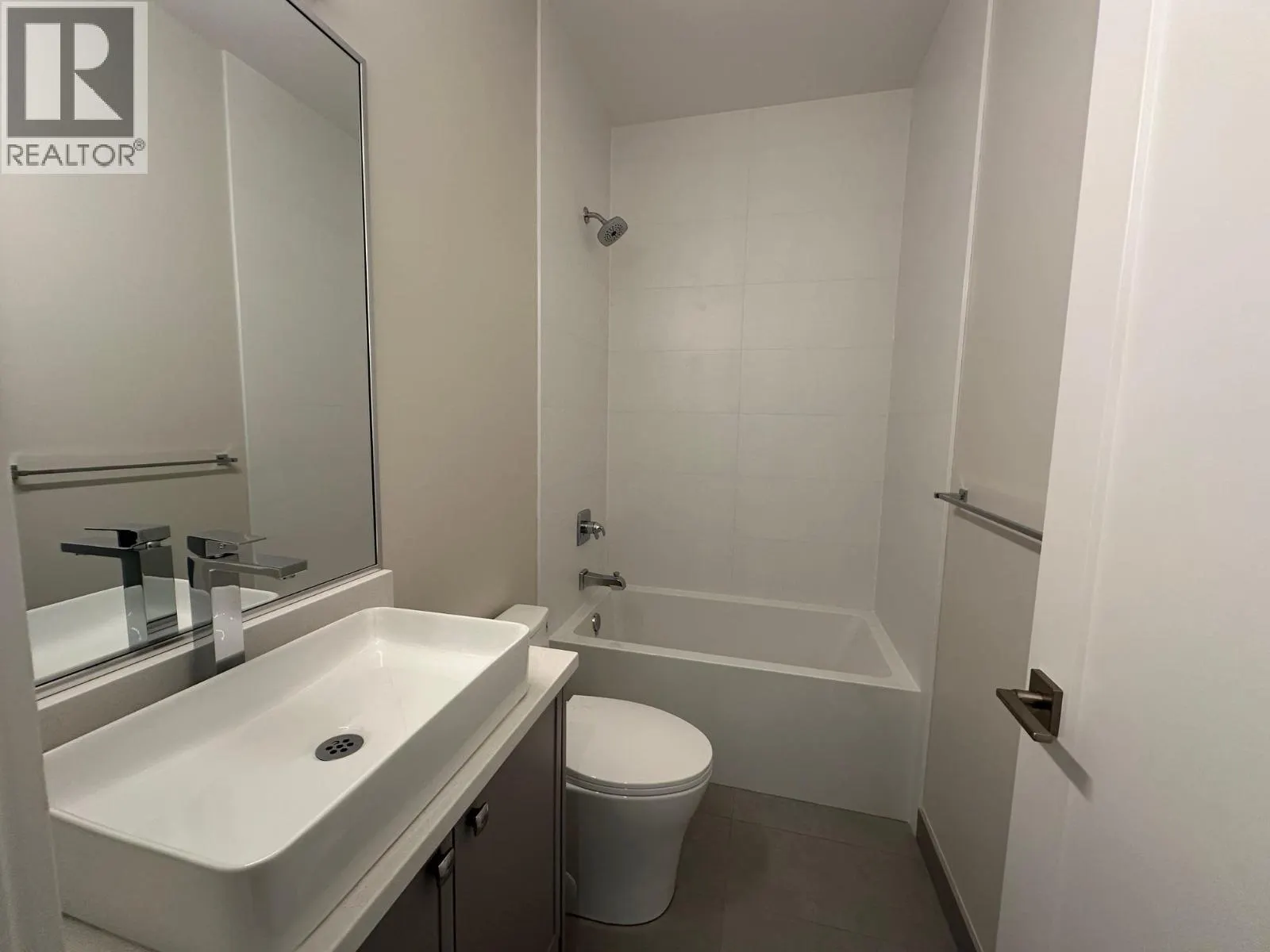 344 E 17TH STREET