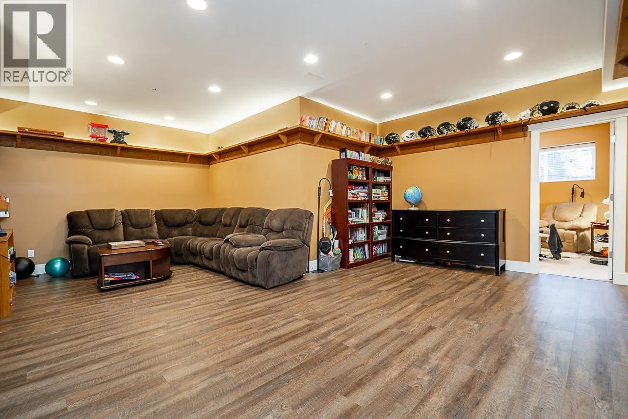 16 13210 SHOESMITH CRESCENT