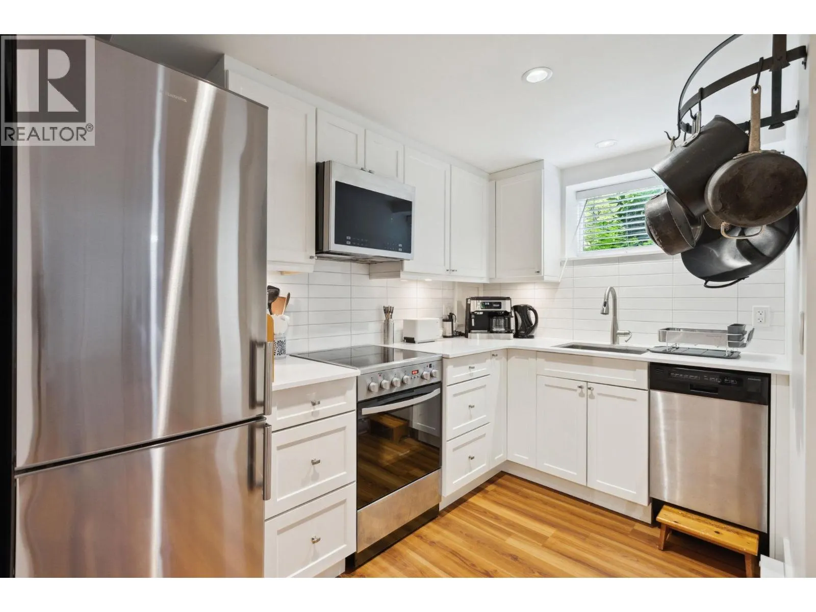 349 E 24TH STREET