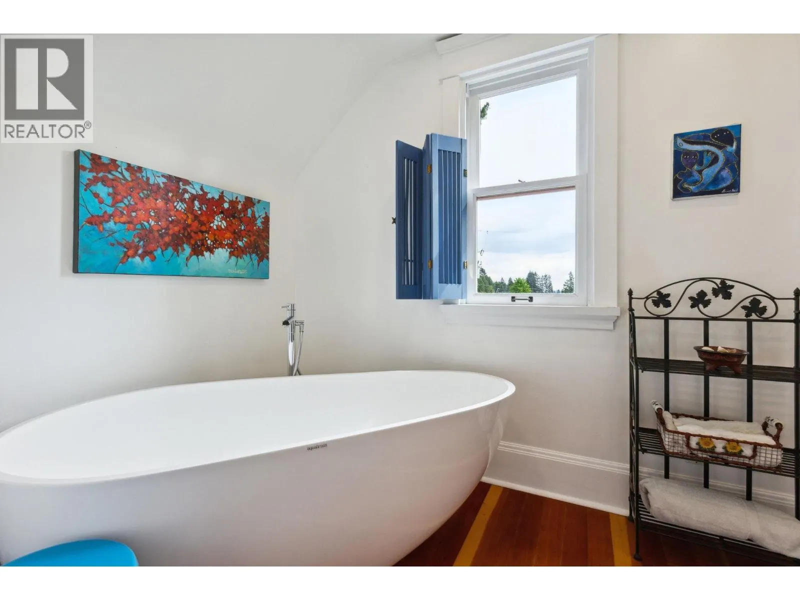 349 E 24TH STREET
