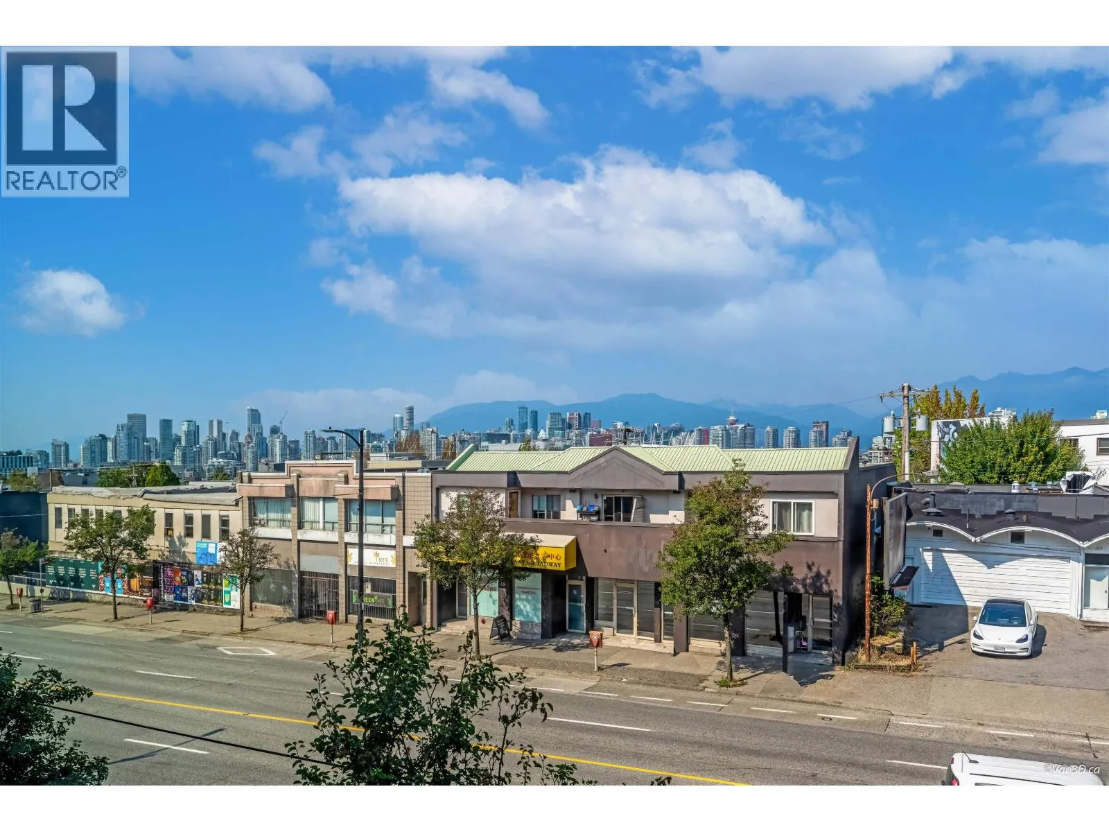 210 2511 QUEBEC STREET