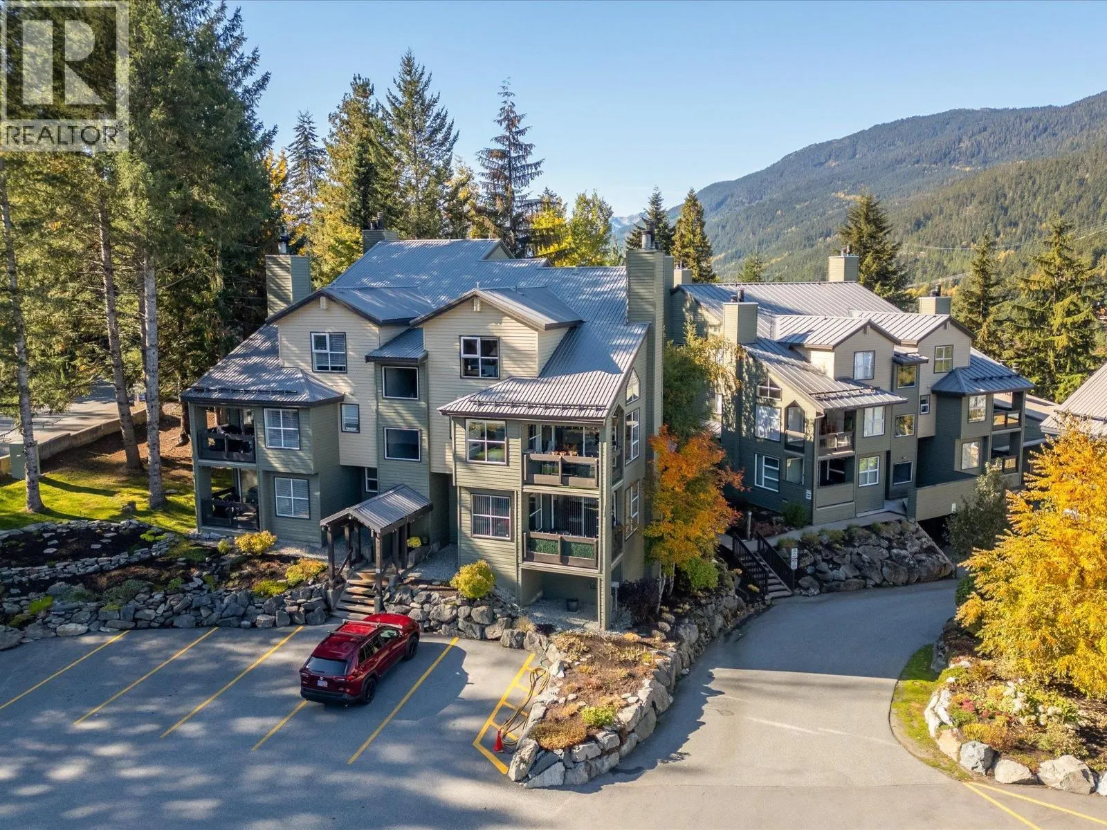 6 2217 MARMOT PLACE
