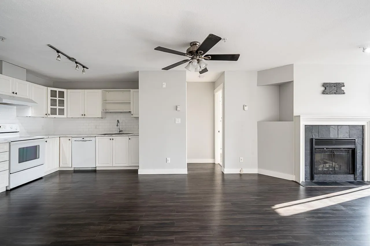402 33718 KING ROAD