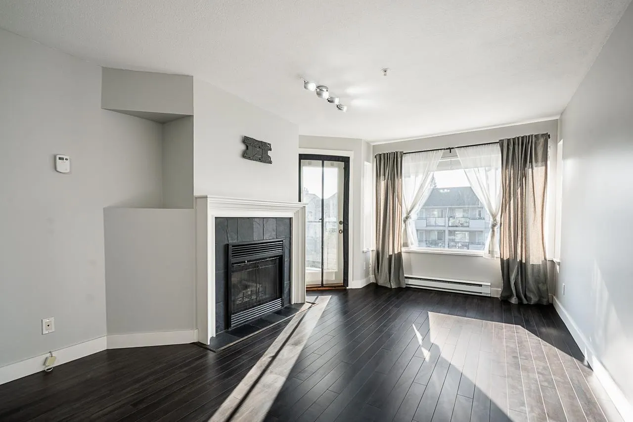 402 33718 KING ROAD