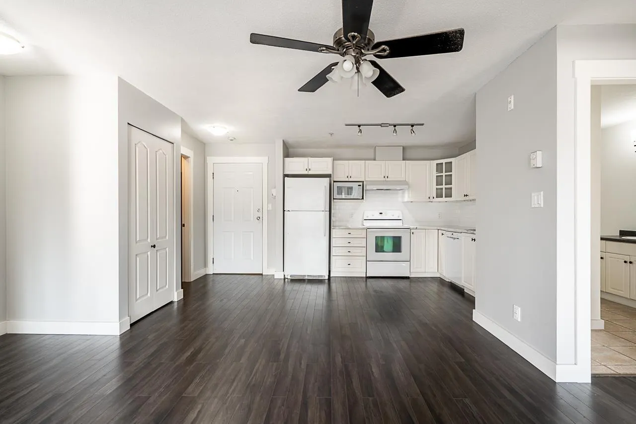 402 33718 KING ROAD