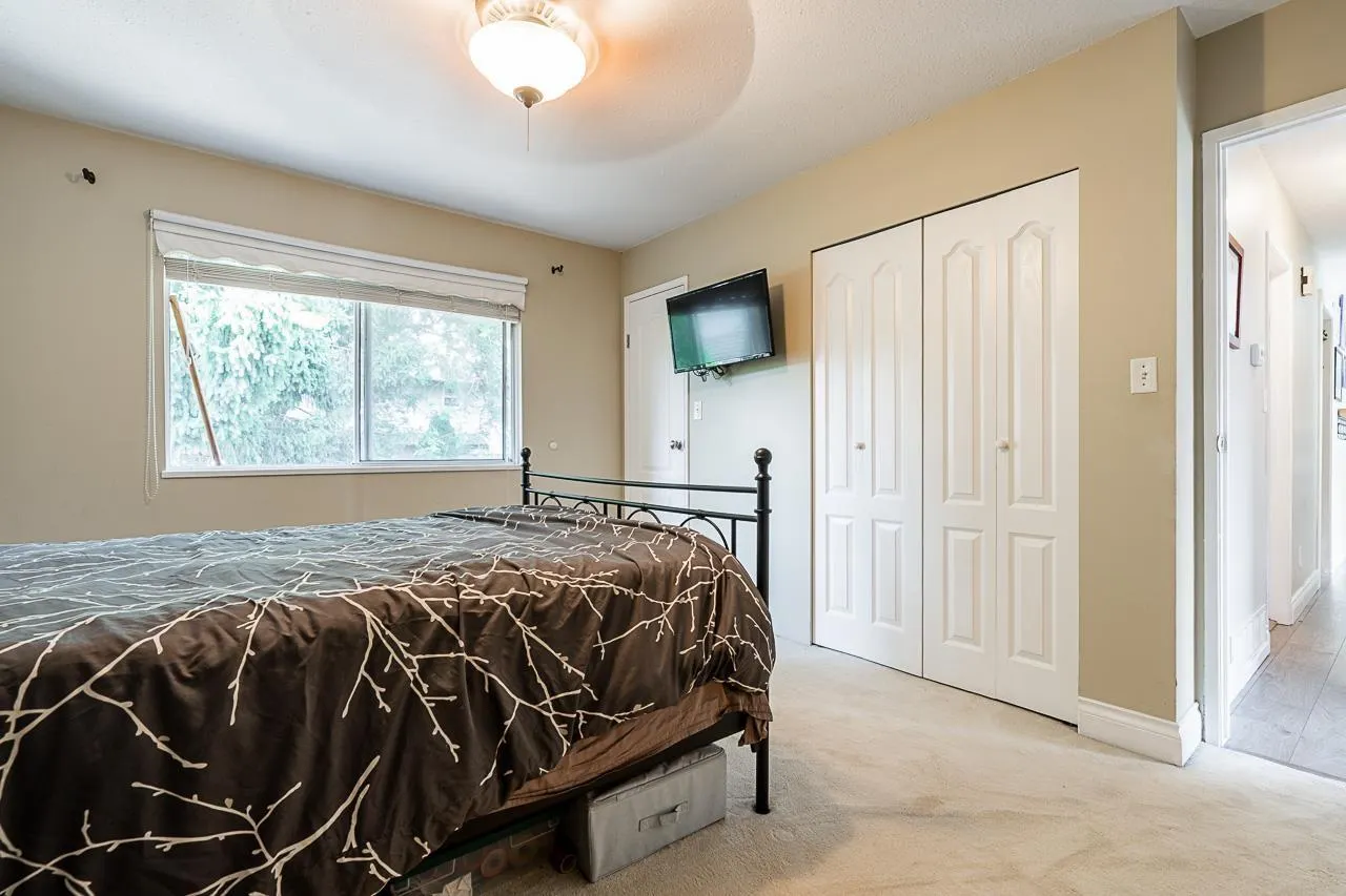 20423 90 CRESCENT