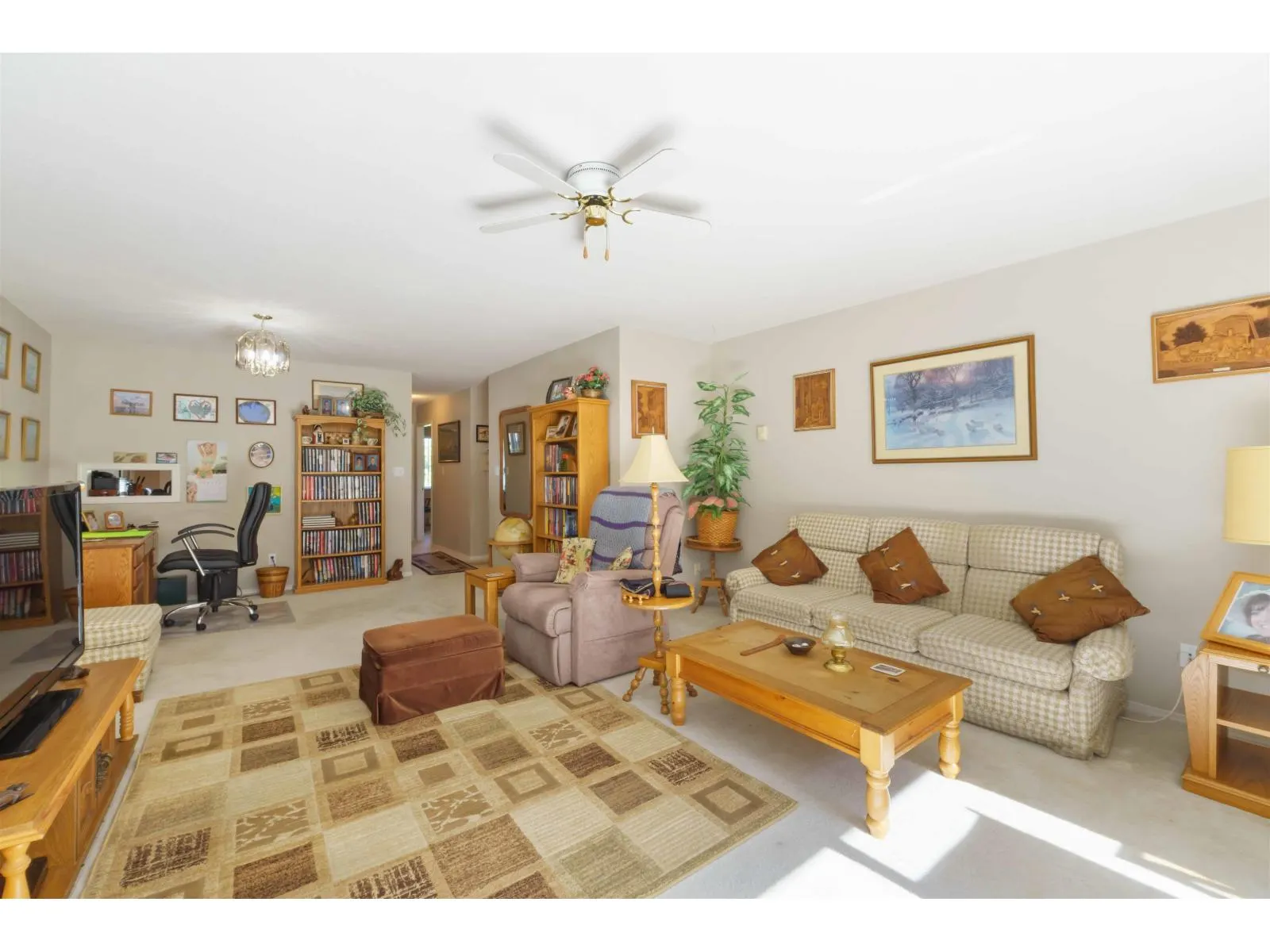38 3380 GLADWIN ROAD