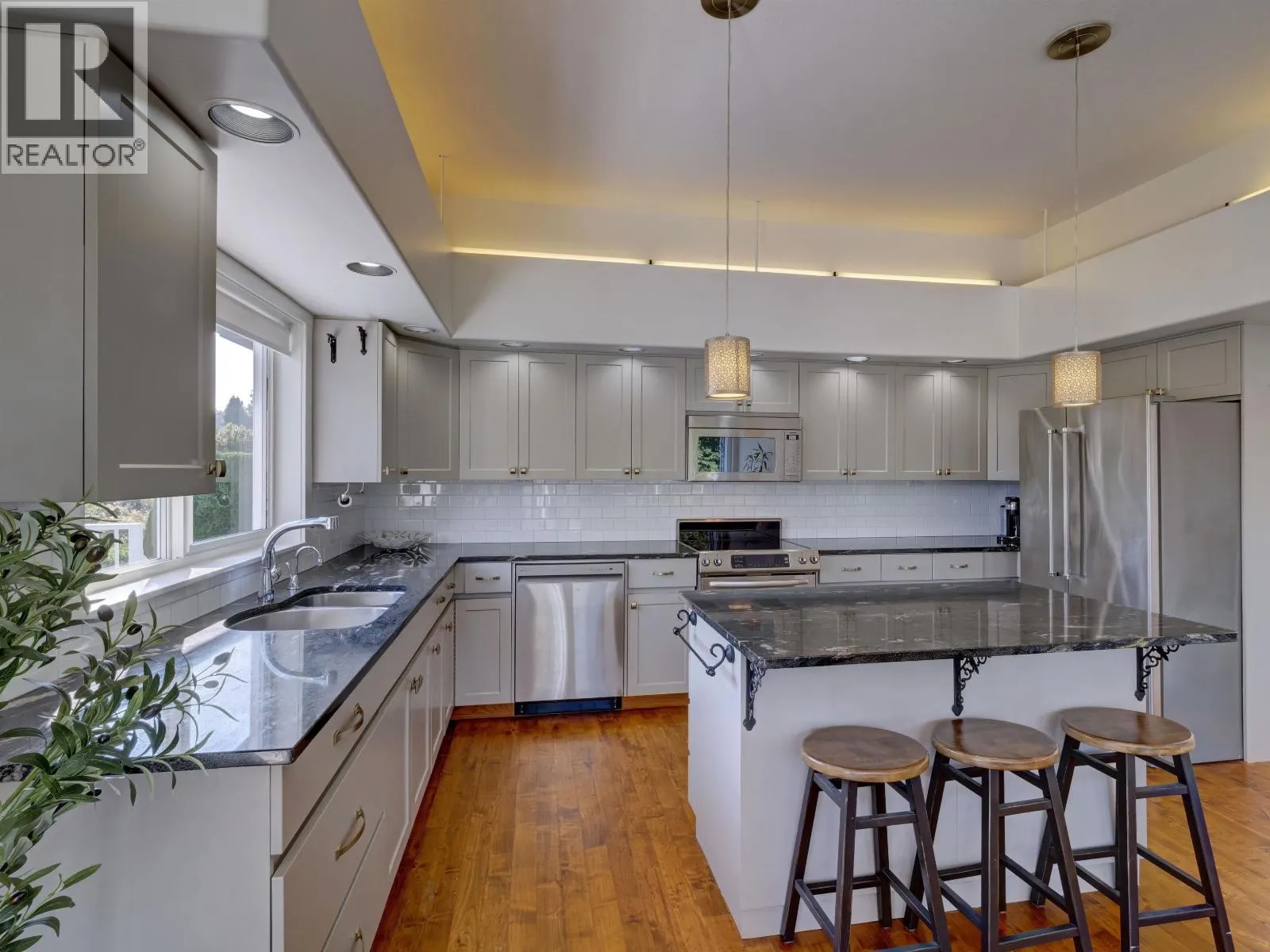 803 OCEANMOUNT BOULEVARD
