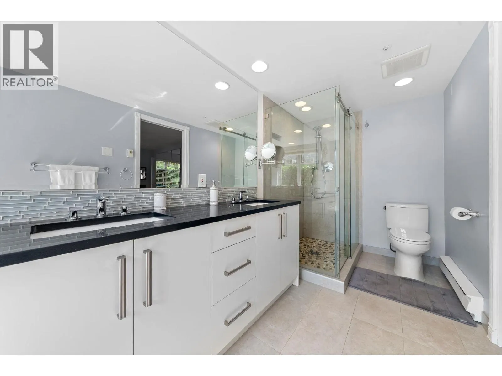 103 1144 STRATHAVEN DRIVE