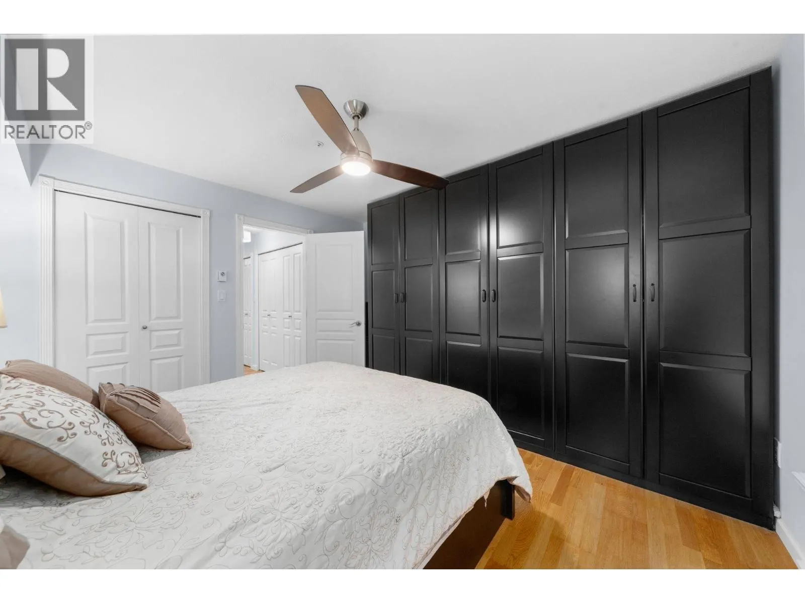 103 1144 STRATHAVEN DRIVE