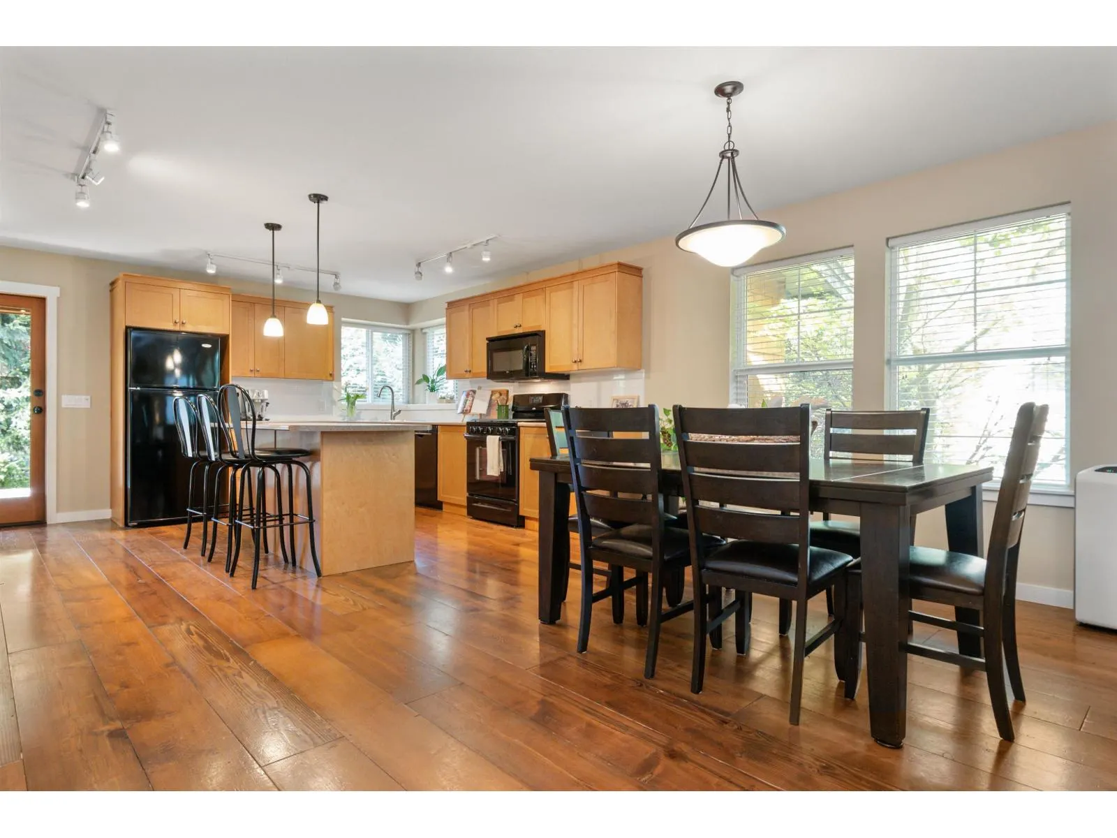 1829 MOSSY GREEN WAY|Cultus Lake South