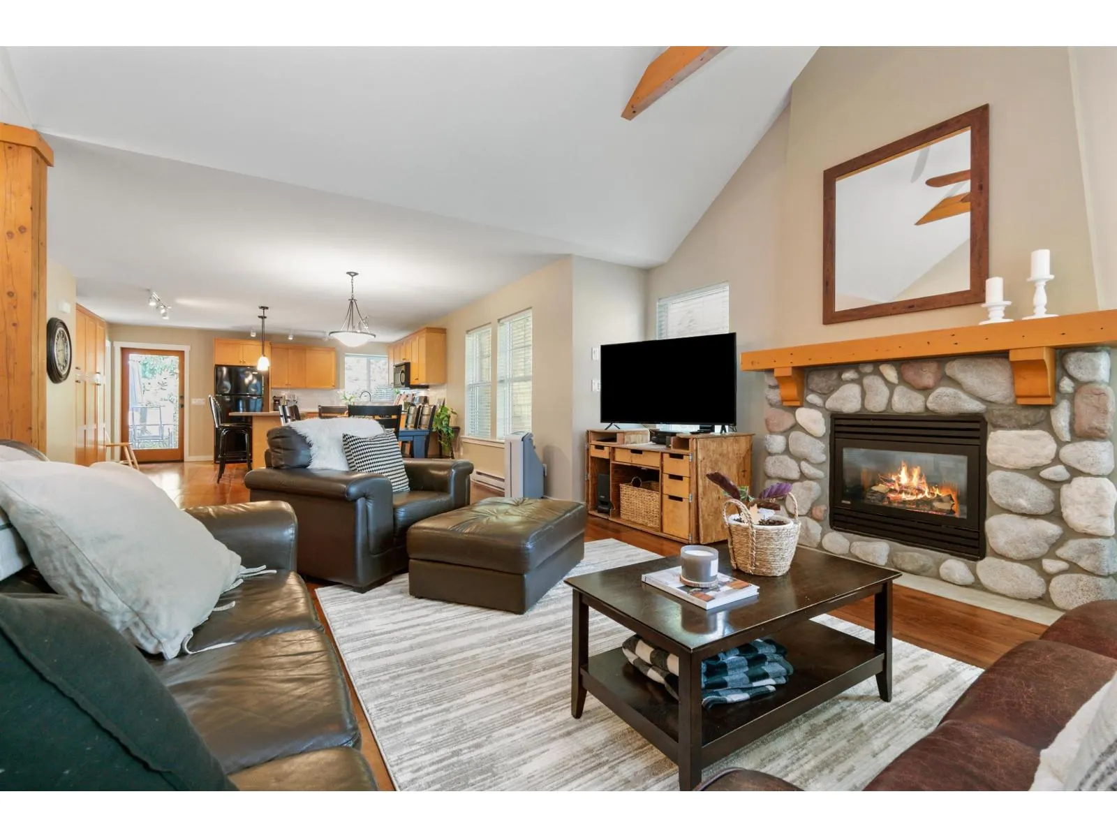 1829 MOSSY GREEN WAY|Cultus Lake South
