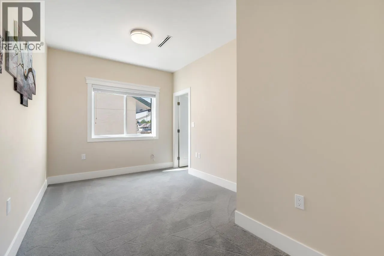 4591 TRIMARAN DRIVE