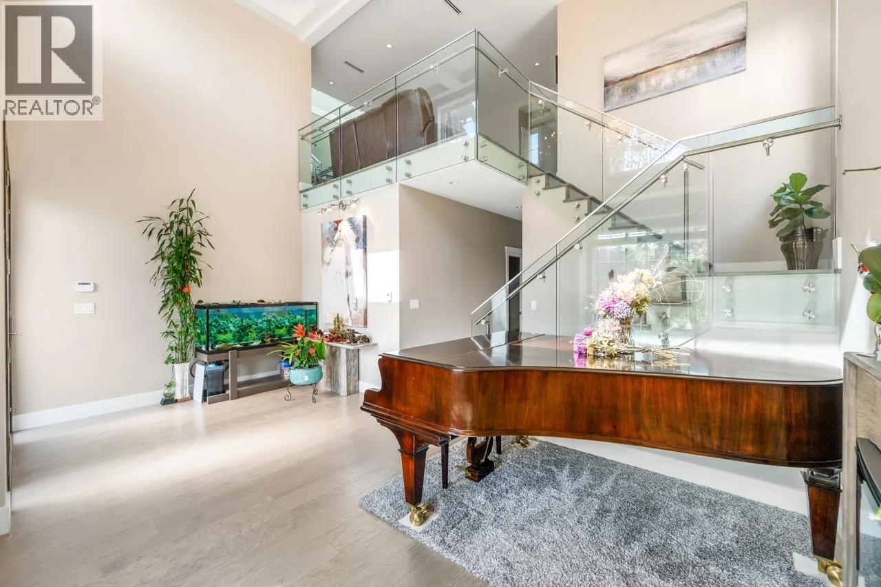 4591 TRIMARAN DRIVE