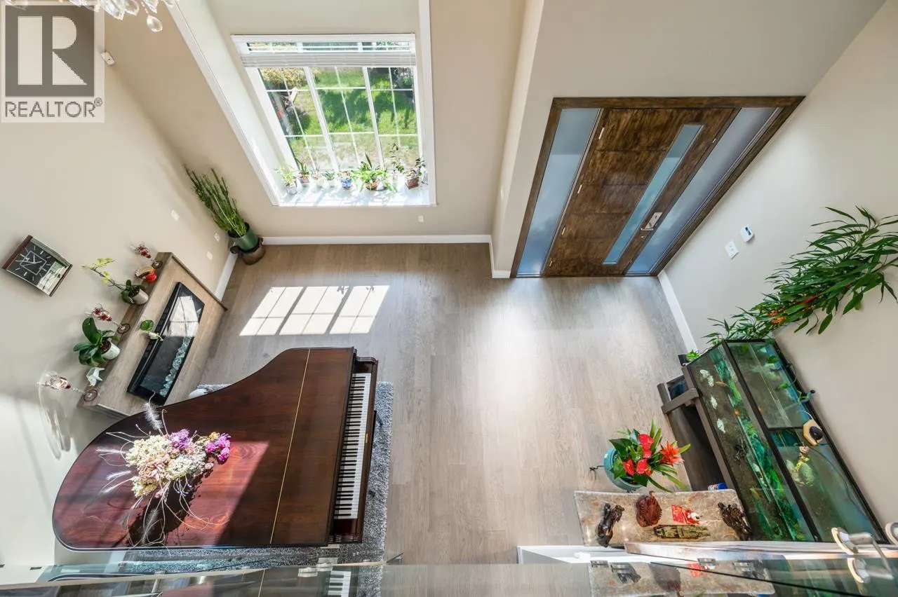 4591 TRIMARAN DRIVE