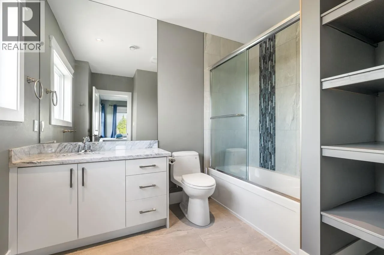 4591 TRIMARAN DRIVE