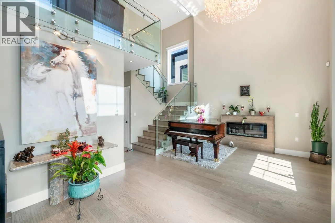 4591 TRIMARAN DRIVE