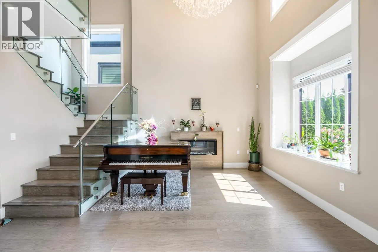 4591 TRIMARAN DRIVE