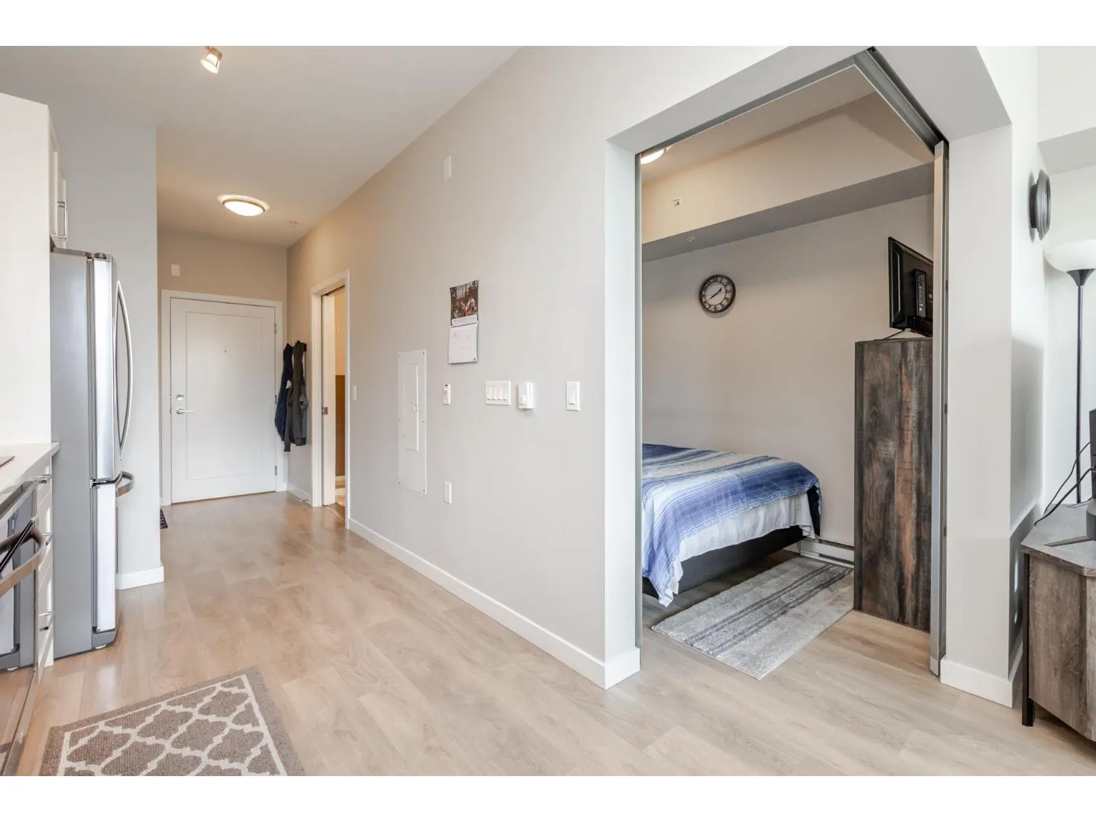 F204 20211 66 AVENUE