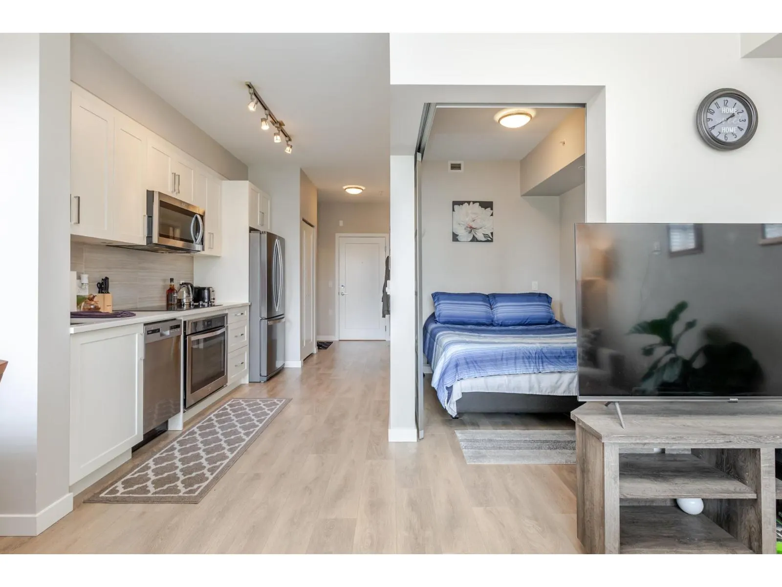 F204 20211 66 AVENUE