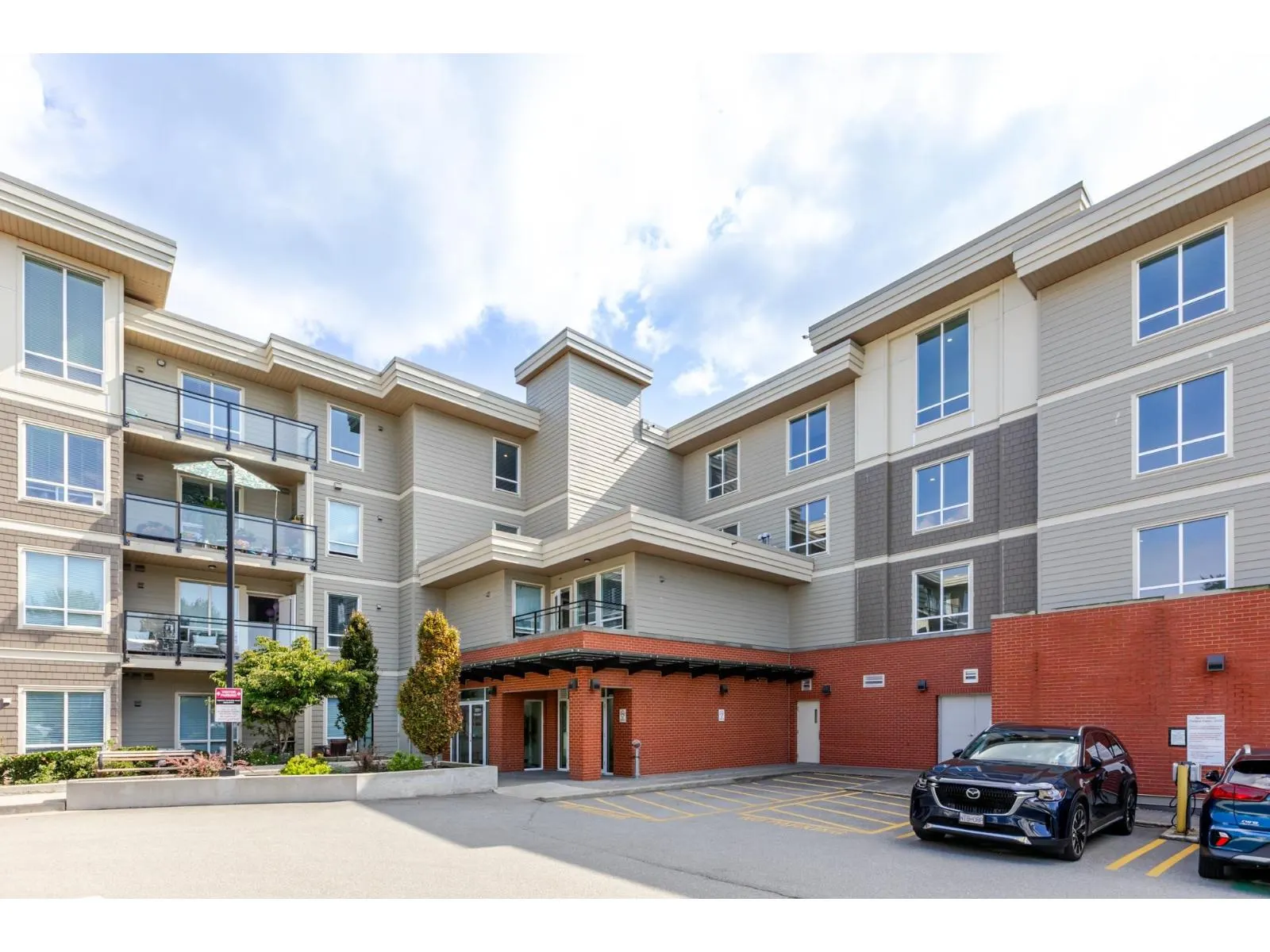 F204 20211 66 AVENUE