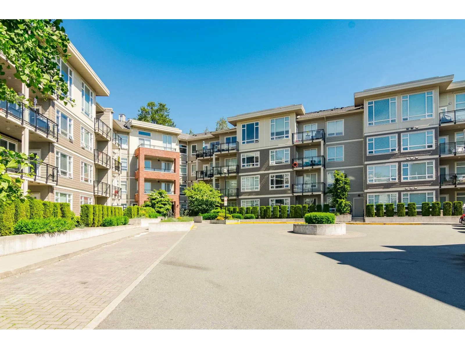 F204 20211 66 AVENUE