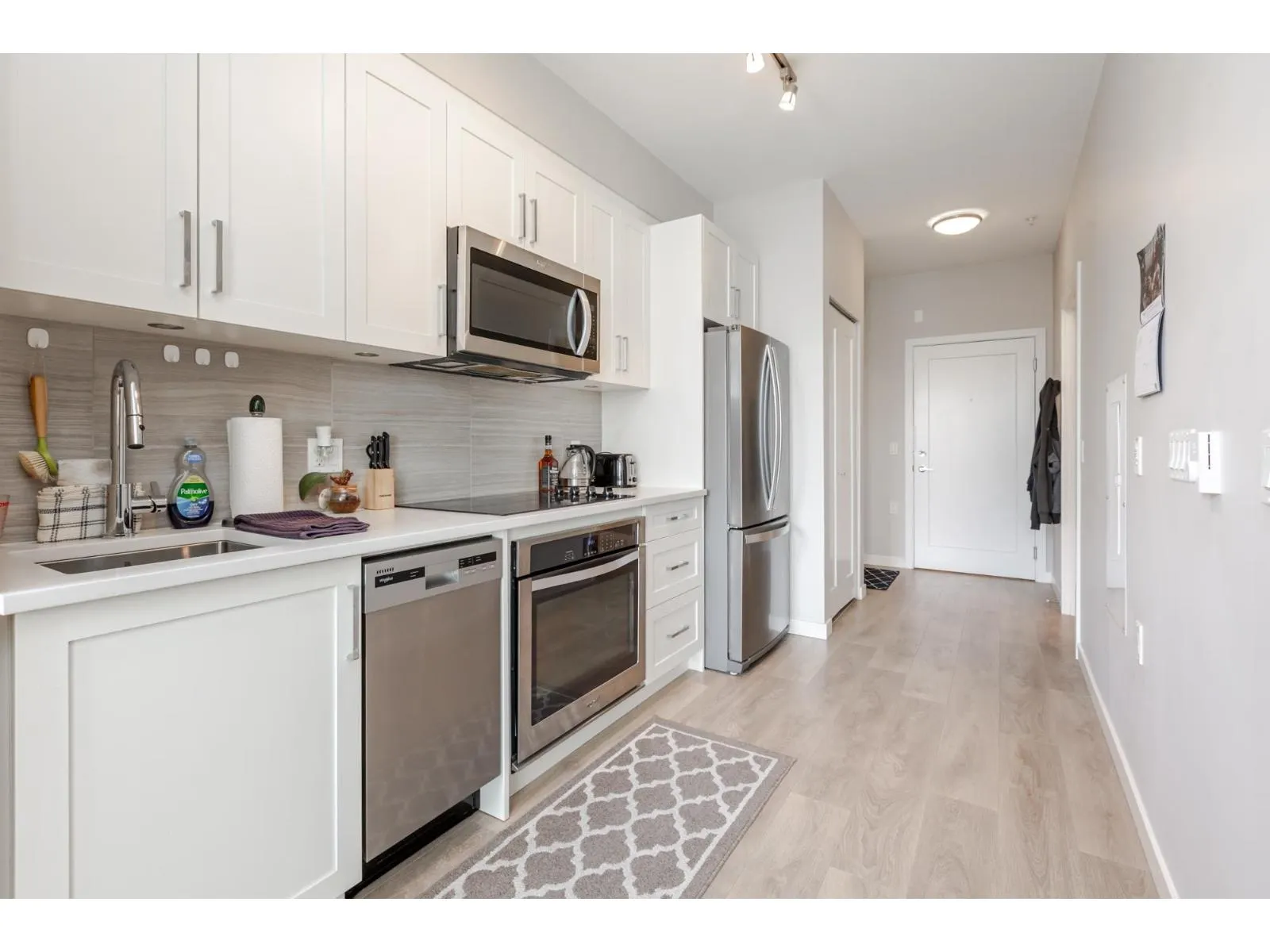 F204 20211 66 AVENUE