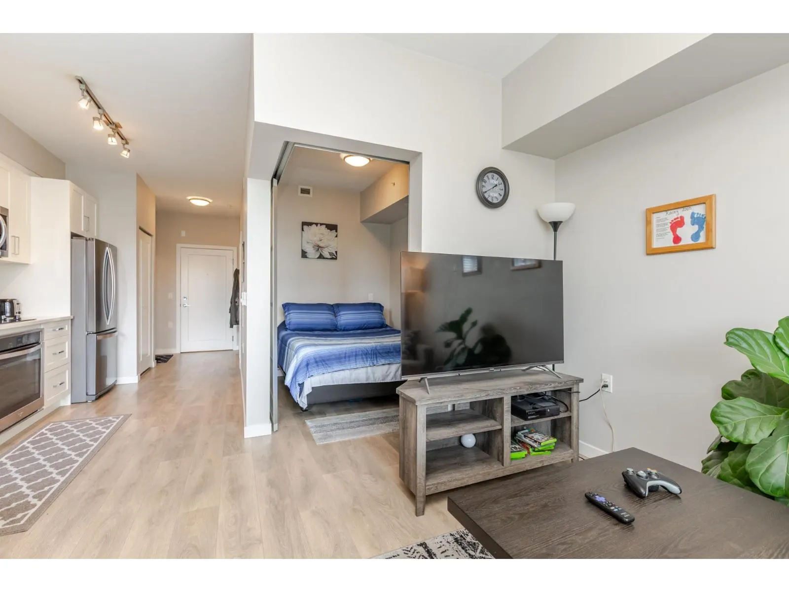 F204 20211 66 AVENUE