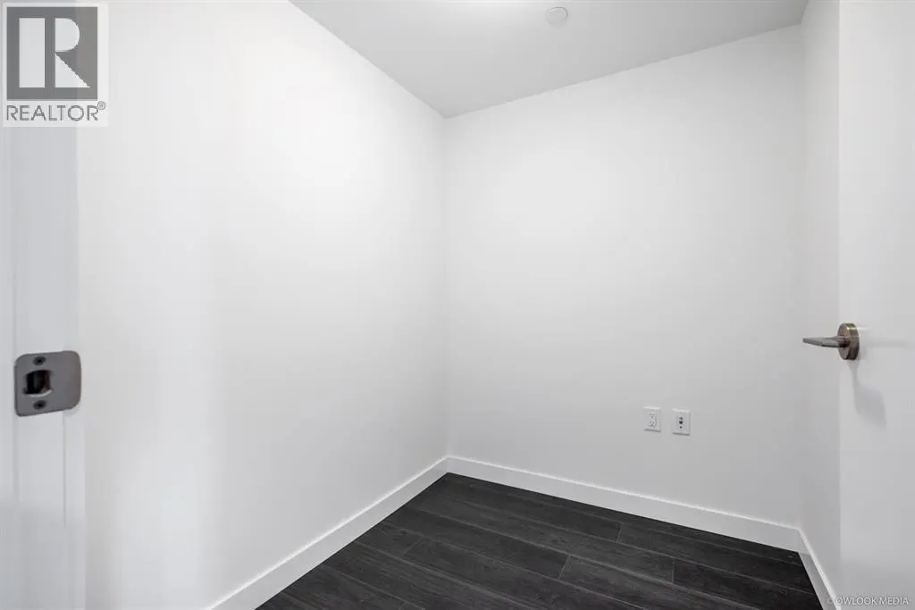 2103 2085 SKYLINE COURT