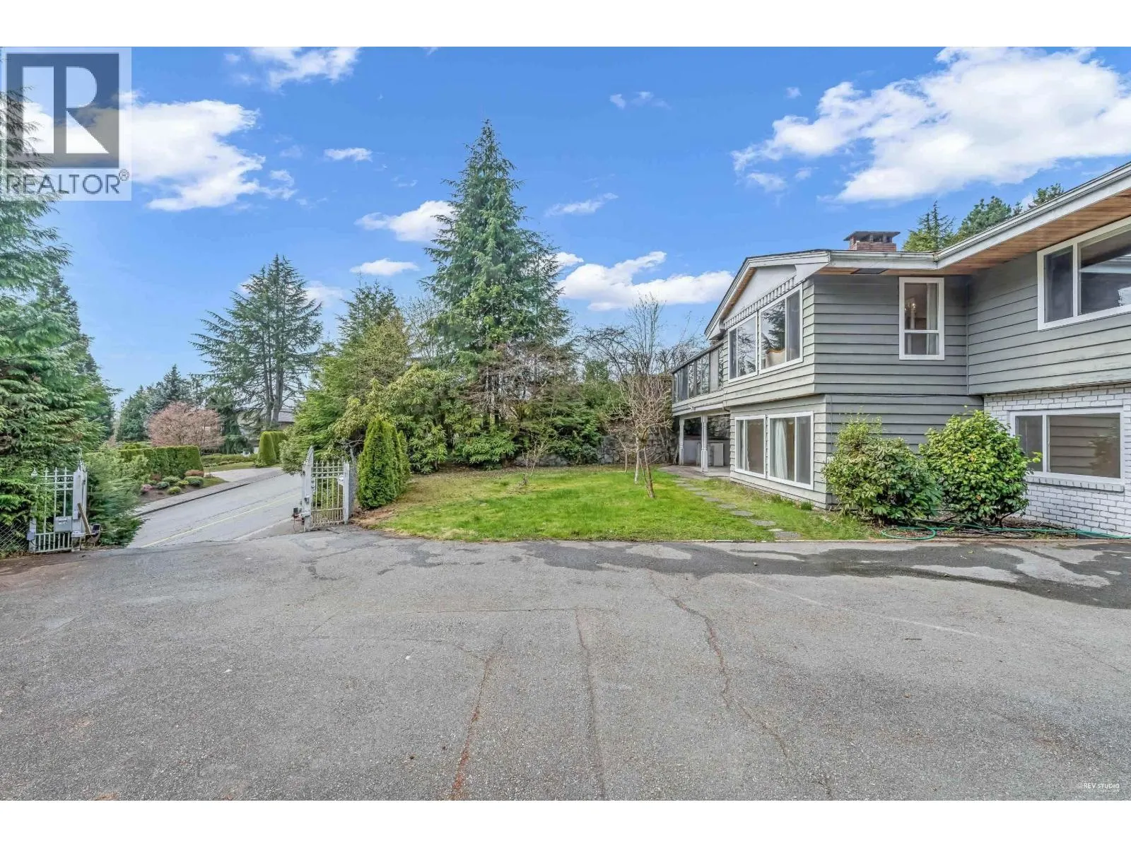 1181 CHARTWELL DRIVE