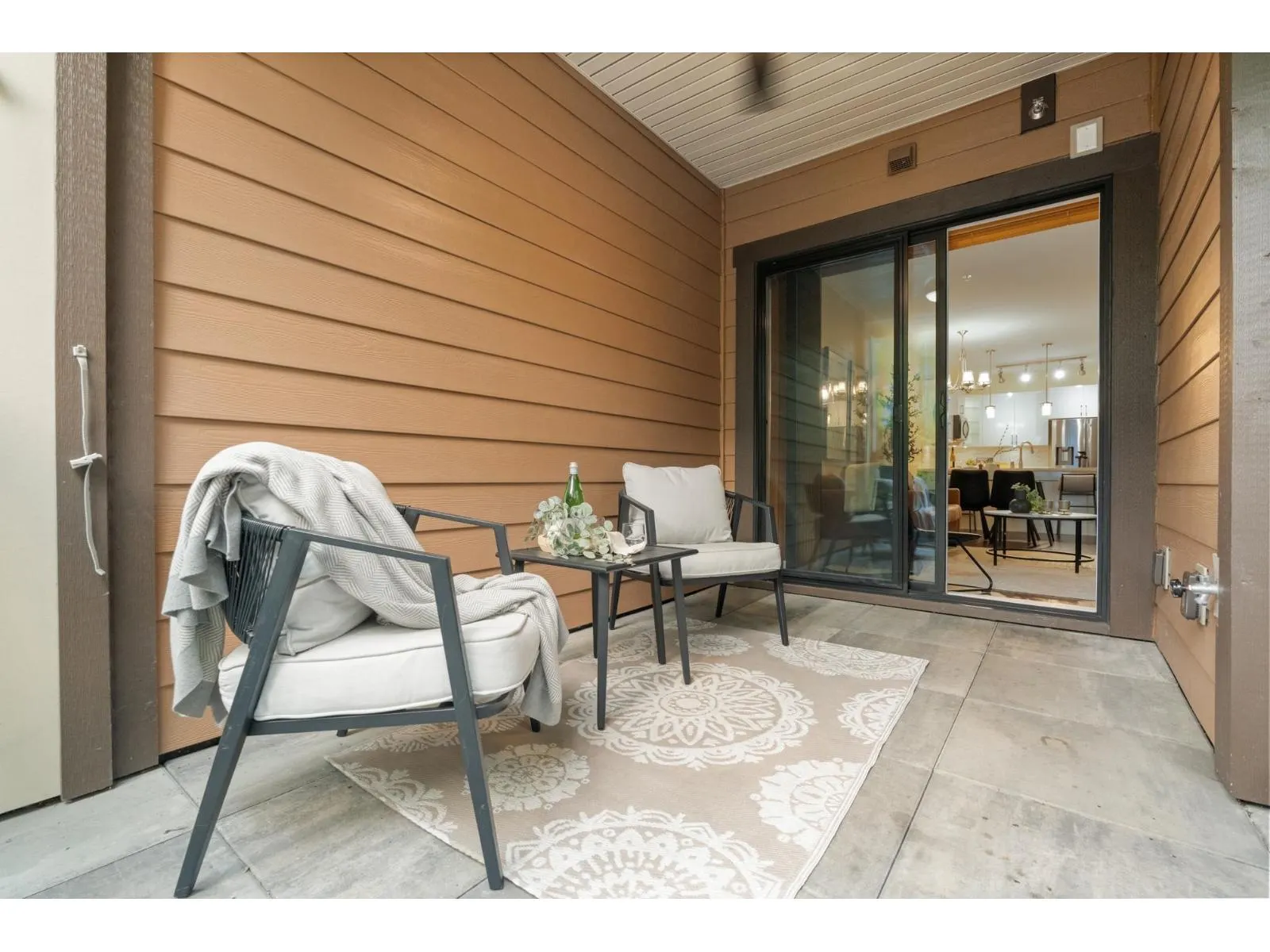 210 20376 86 AVENUE