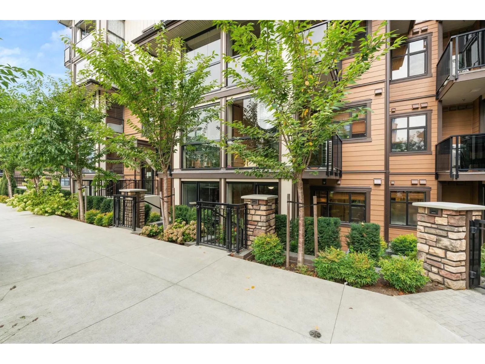 210 20376 86 AVENUE