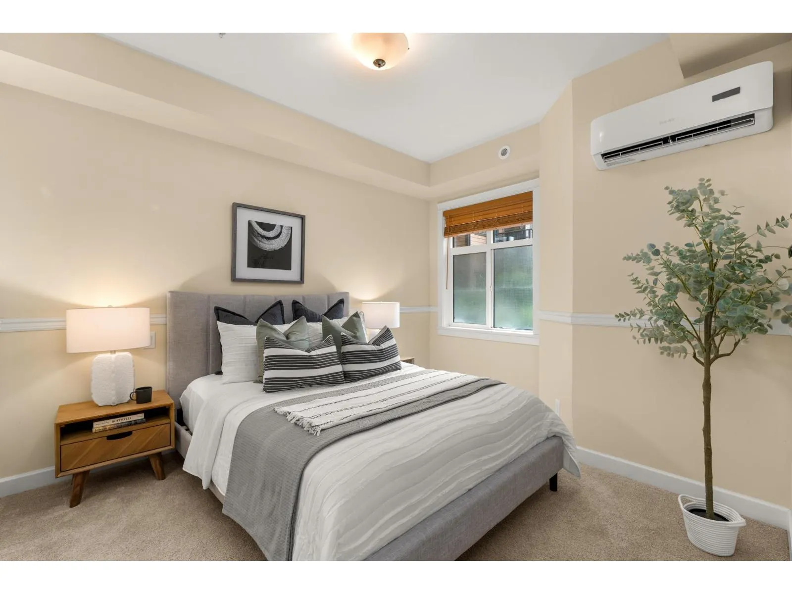 210 20376 86 AVENUE