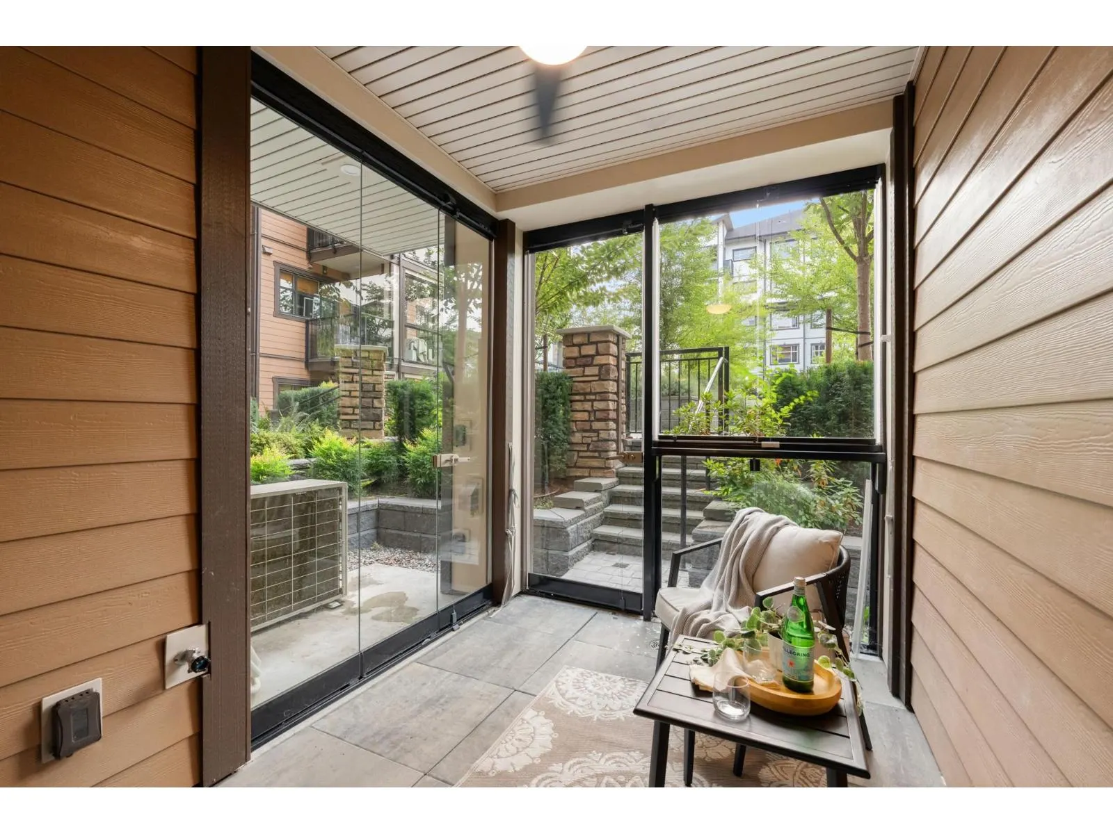 210 20376 86 AVENUE