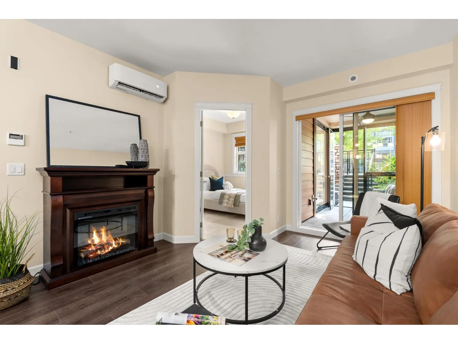 210 20376 86 AVENUE