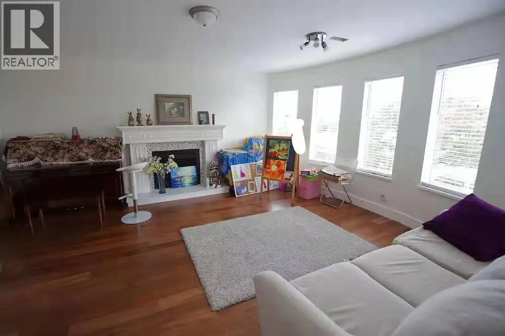2655 DELAHAYE DRIVE