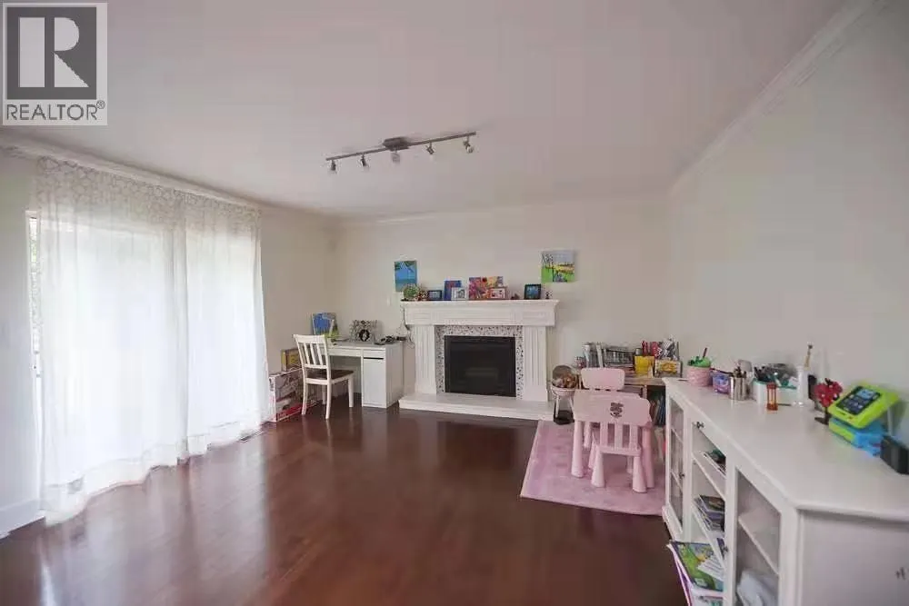 2655 DELAHAYE DRIVE