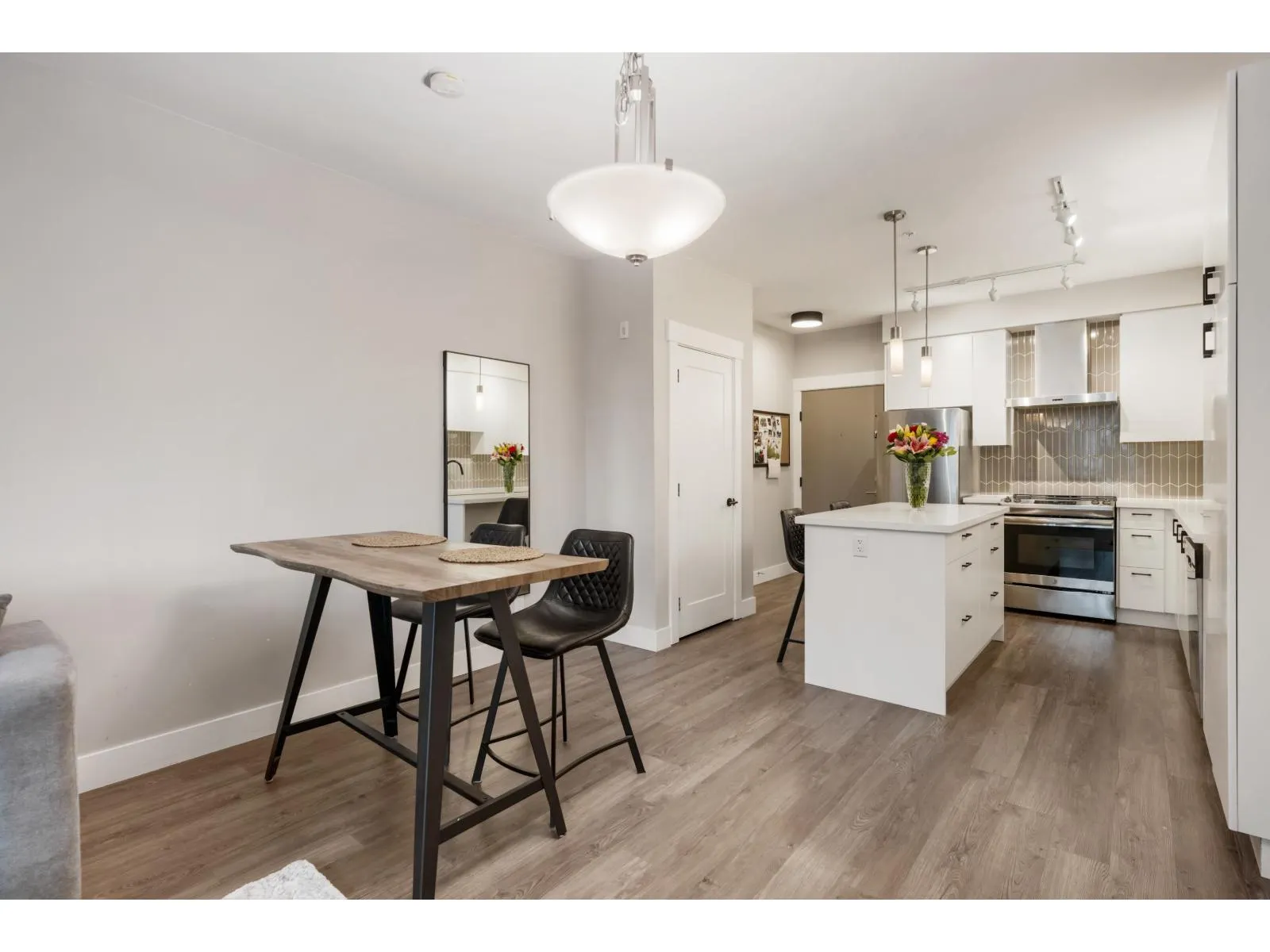 B308 20838 78B AVENUE