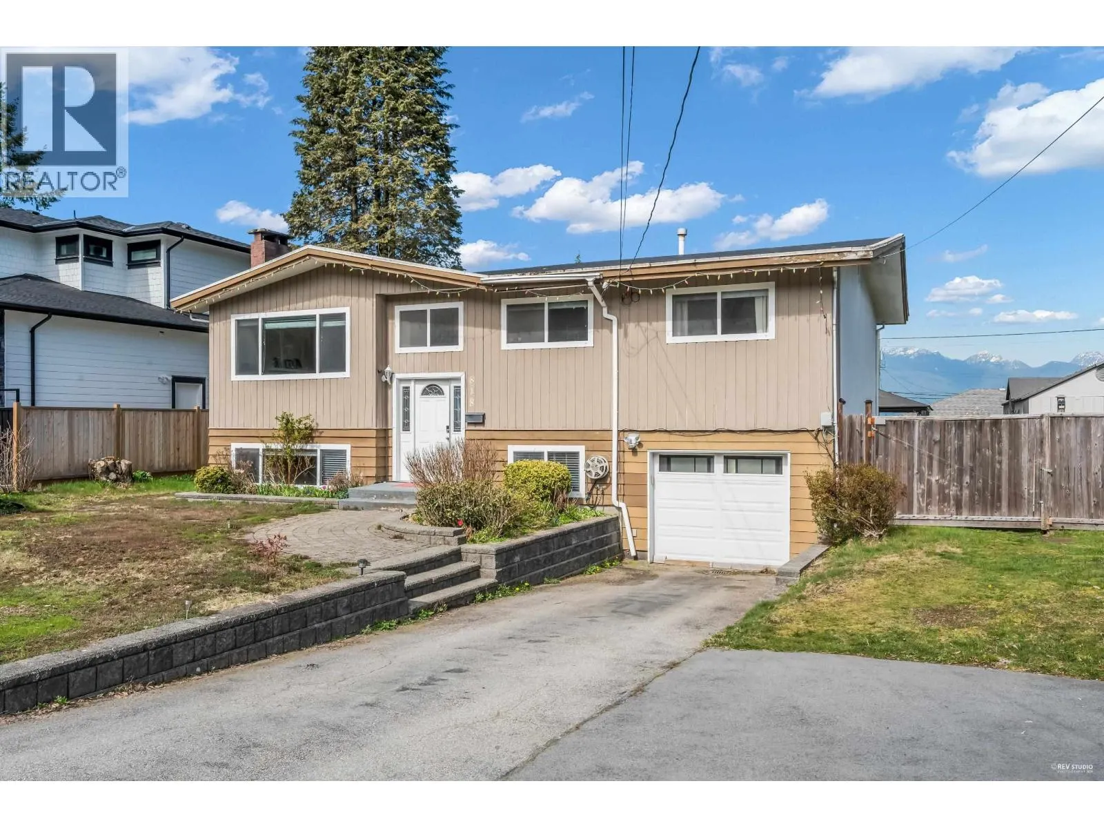 818 SEYMOUR DRIVE
